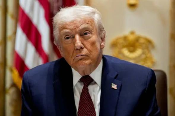 مجلس
    الشيوخ
    الأمريكي
    يصوت
    لصالح
    قرار
    للحد
    من
    سلطة
    ترامب
    العسكرية
    في
    فنزويلا