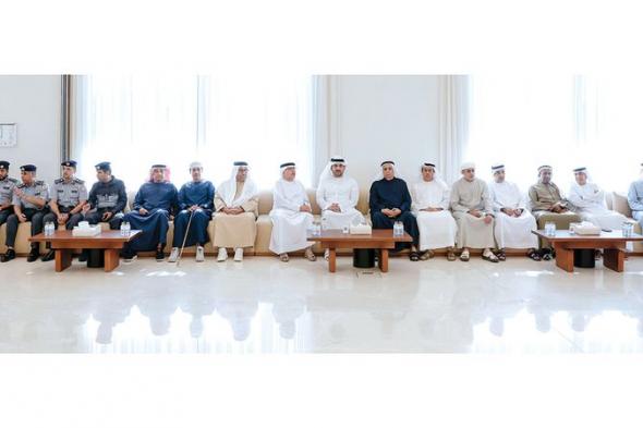 مكتوم بن محمد يقدّم واجب العزاء في وفاة حليمة عبدالمنان عبدالرحمن العور