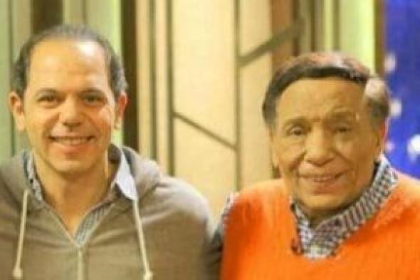 رامى
إمام:
الزعيم
حازم
فى
بيته
وضربنى
عشان
نشلت
محفظة