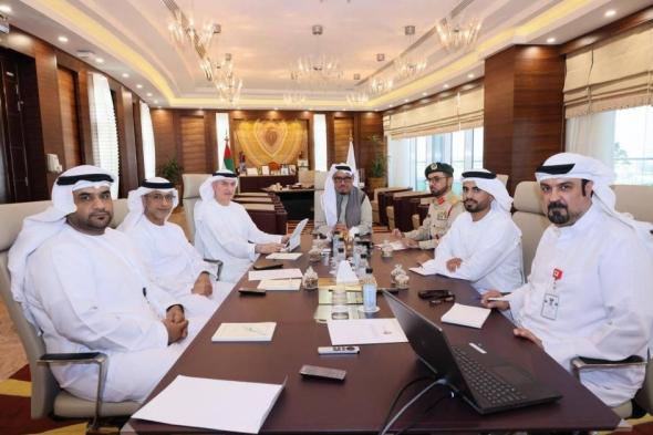 ضاحي
      خلفان
      وبورقيبة
      يستعرضان
      تعزيز
      المرونة