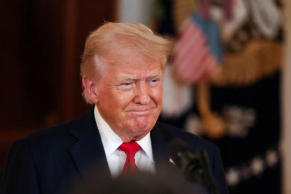 ترامب:
      سأستقبل
      رئيس
      كولومبيا
      في
      البيت
      الأبيض
      قريبا