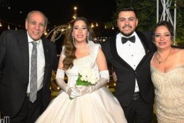 الفنان
منير
مكرم
يحتفل
بزفاف
ابنته..
صور