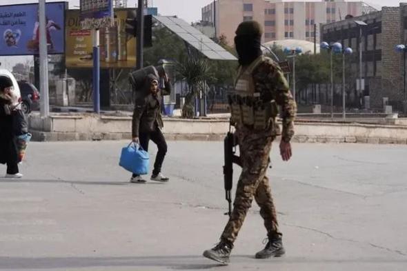 وزارة
      الدفاع
      السورية
      تعلن
      توقفها
      عن
      "إطلاق
      النار"
      في
      حلب