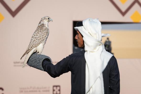 تتويج
8
هواة
محليين
بـ
12
كأسًا
بمهرجان
الملك
عبدالعزيز
للصقور
2025