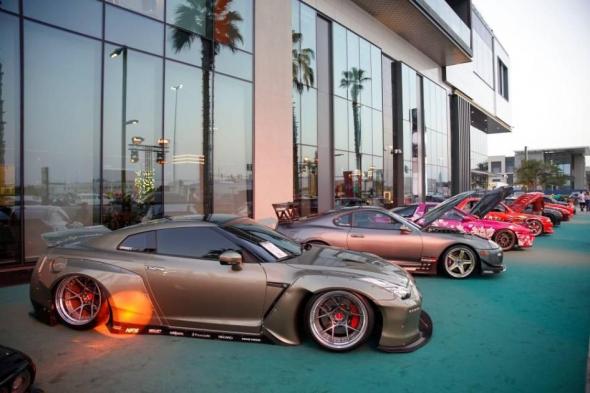 «دبي
      للتسوق»
      يجسد
      شغف
      تجربة
      الحياة
      العصرية
      وإبداع
      العلامات
      المحلية