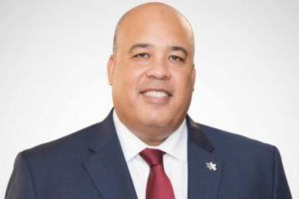 رئيس
غرفة
القاهرة
التجارية
يتوقع
مردودا
إيجابيا
من
الملتقى
الاقتصادى
مع
سوريا