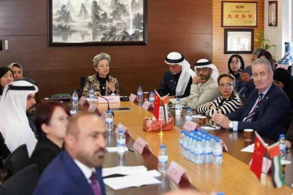 «حوار
      مع
      القنصل»
      تكشف
      التشابه
      بين
      الصين
      والإمارات