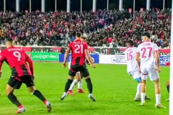 مولودية
وهران
تخطف
تعادلا
مثيرًا
أمام
اتحاد
العاصمة