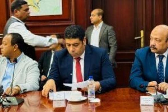 النائب
عادل
زيدان
يطالب
بإنشاء
منصة
استثمارية
متكاملة
بالأقصر