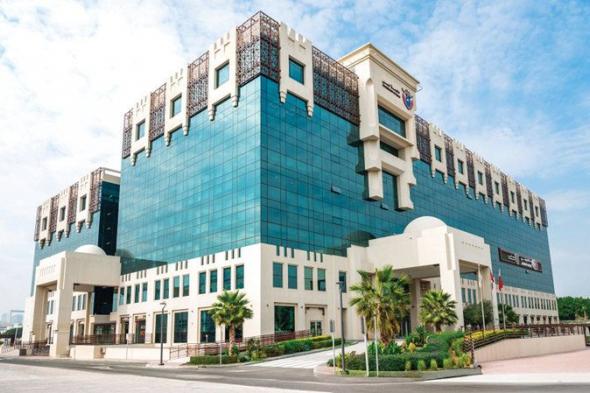 إهمال وعدم انتباه يتسببان في تصادم 4 مركبات وإصابة 5 أشخاص