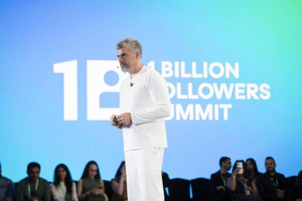 طارق
      سكيك:
      «البودكاست»
      رحلة
      إنسانية
      متكاملة