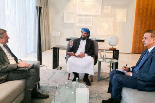 السفارة
الأمريكية
باليمن:
ندعم
حوارًا
جنوبيًا
شاملاً
تستضيفه
السعودية