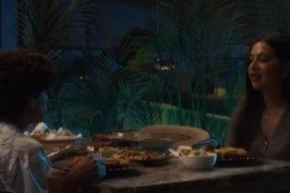 عمر
الشريف
يطالب
والدته
بالتعامل
معه
كرجل
وليس
طفلا
فى
مسلسل
لعبة
وقلبت
بجد