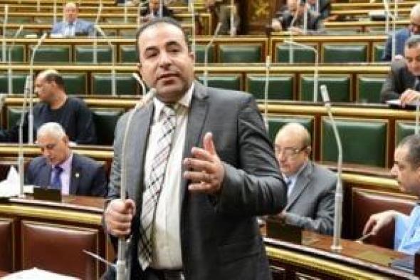 النائب
أحمد
بدوى
يؤدي
اليمين
الدستورية
فى
أولى
جلسات
النواب
2026