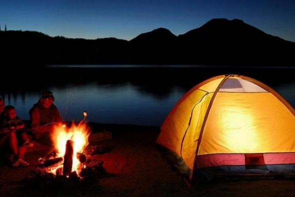 ما
أنسب
موقع
للمبيت
في
البر
بالشتاء؟