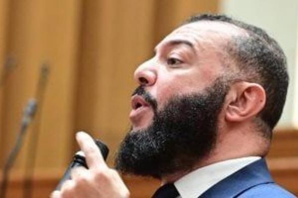 النائب
أحمد
خليل
خير
الله
يؤدى
اليمين
الدستورية
فى
أولى
جلسات
النواب
2026