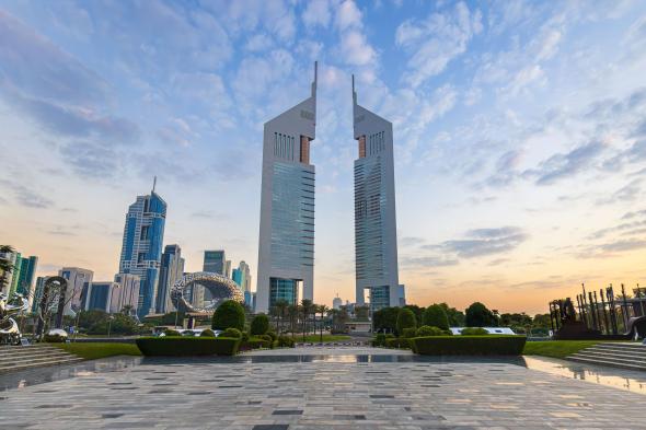 طقس الإمارات غداً.. صحو إلى غائم جزئياً مع احتمال تشكل الضباب