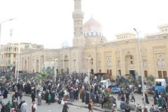 مولد
السيدة
زينب..
المصريون
يحتفلون
بالليلة
الكبيرة