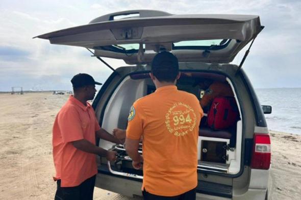 حرس
    الحدود
    بجازان
    ينقذ
    مواطنا
    من
    الغرق
    أثناء
    ممارسة
    السباحة