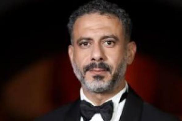 محمد
فراج
يمر
بأزمة
أسرية
مؤلمة
فى
رحلة
مسلسله
"أب
ولكن"
المعروض
رمضان
2026