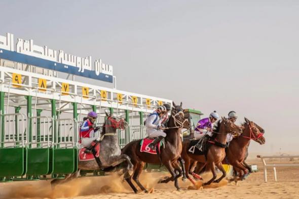 تتويج
    20
    فائزًا
    في
    ختام
    حفل
    السباقات
    السادس
    بميدان
    فروسية
    الجوف