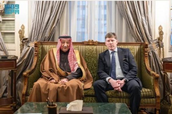 نائب
    وزير
    الخارجية
    يلتقي
    رئيس
    المكتب
    البريطاني
    لشؤون
    السودان