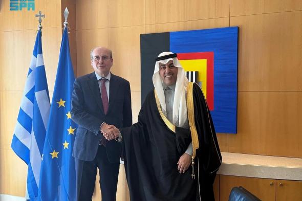 نائب
    رئيس
    مجلس
    الشورى
    يلتقي
    نائب
    الوزراء
    الهيليني