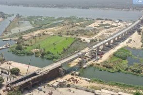 القطار
الكهربائى
السريع..
كوبرى
النيل
بحلوان
صرح
هندسى
بسواعد
مصرية..
فيديو