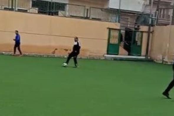 توقعات
جيران
نجم
المنتخب
من
ملعب
مركز
شباب
كفر
الشيخ
لمباراة
اليوم..
فيديو