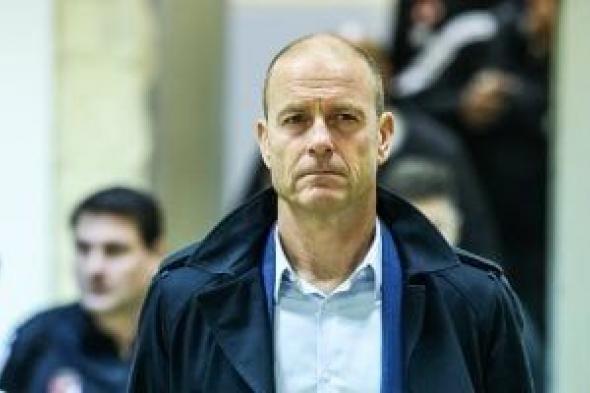 الأهلي
يبحث
مع
توروب
موقف
كوكا
وشكرى
بعد
حسم
صفقة
بلعمرى