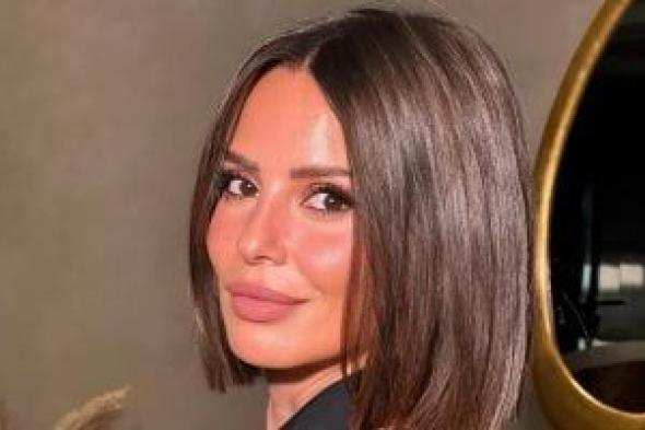 استمرار
حبس
سائق
النقل
المتهم
بالاصطدام
بسيارة
شقيق
إيمان
العاصى