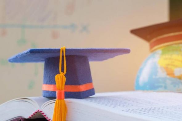 «التعليم
      العالي»
      تعترف
      تلقائياً
      بشهادات
      34
      مؤسسة
      بالدولة