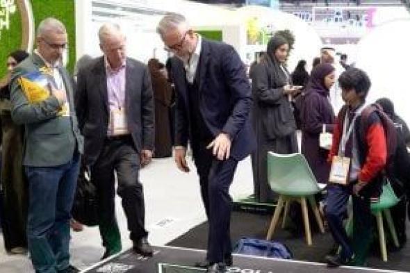 توليد
الطاقة
المتجددة
من
خطوات
المشاة
وخفض
البصمة
الكربونية
لطاقة
المباني
الكبيرة