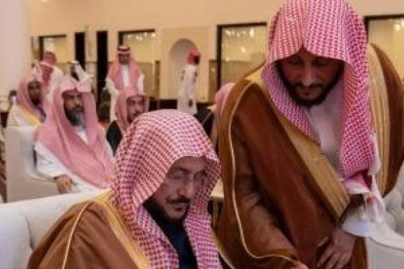 وزير
الشؤون
الإسلامية
بالسعودية
يدشن
مشاريع
صيانة
800
مسجد
بالمدينة
المنورة