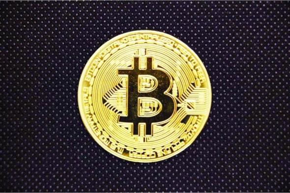 البيتكوين
      تتراجع
      قليلاً
      إلى
      96
      ألف
      دولار