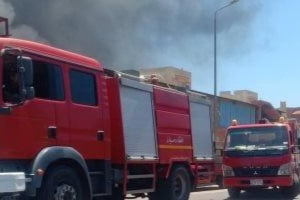 السيطرة
على
حريق
محدود
داخل
محل
فى
الجمالية