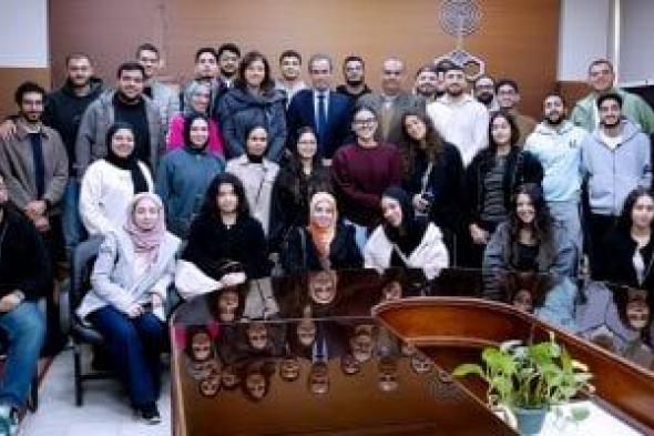 ‏المسلمانى
لطلاب
الجامعة
الأمريكية:
الإعلام
الدولى
عند
مفترق
الطرق