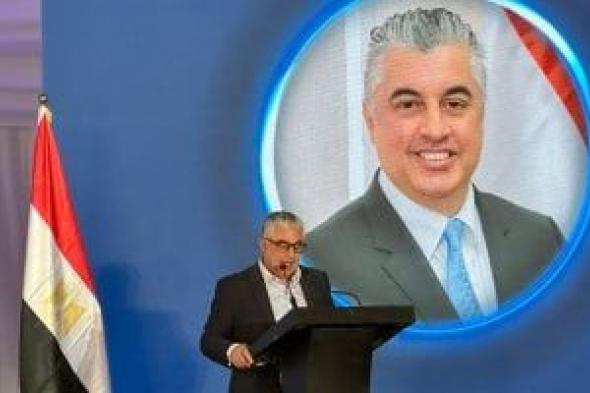 وليد
جمال
الدين:
محطة
البحر
الأحمر
إحدى
أكبر
محطات
الحاويات
فى
مصر