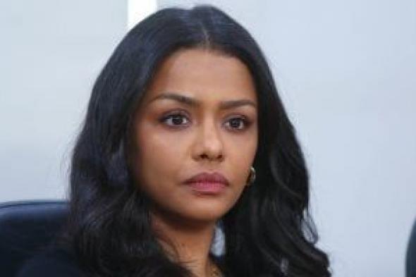 أسماء
أبو
اليزيد
عن
النص
2:
بنكمل
الحدوتة
من
تاني
والسنة
دى
مليانة
أحداث