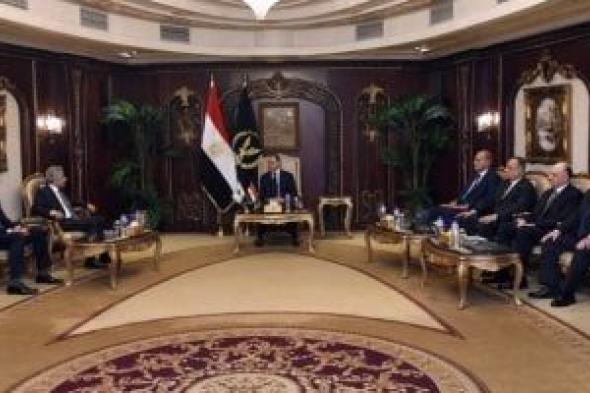 وزير
الداخلية
يبحث
تعزيز
التعاون
الأمنى
العربى
مع
أمين
مجلس
وزراء
الداخلية
العرب