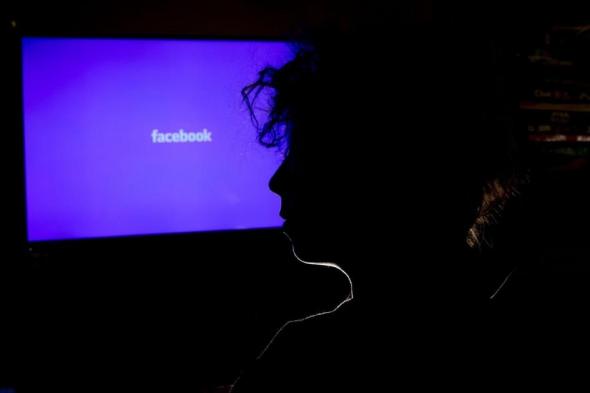 مواقع
      التواصل
      تحظر
      4.7
      مليون
      حساب
      لقاصرين
      في
      أستراليا