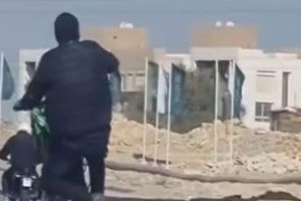 استعراض
بالموتوسيكلات
يرعب
السائقين
ويشلّ
حركة
المرور
بـ
6
أكتوبر..
صور