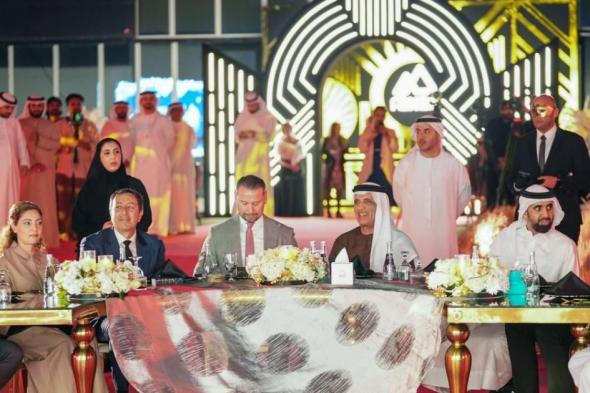 سعود
      بن
      صقر:
      رأس
      الخيمة
      تُرسّخ
      منظومة
      اقتصادية
      قائمة
      على
      التنوع