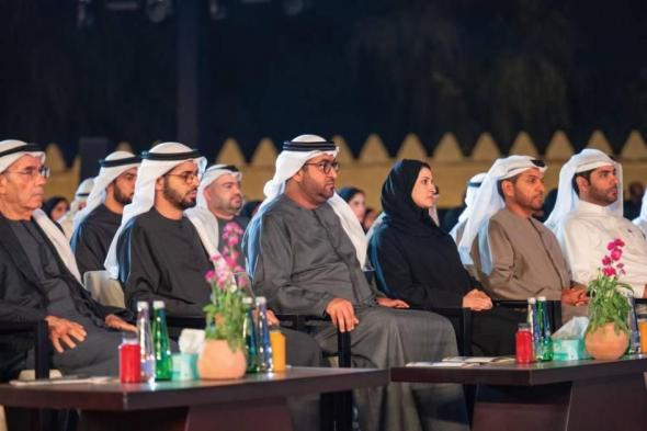 محمد
      بن
      حمدان:
      «والنجم»
      يضيء
      على
      قيم
      «المعراج»