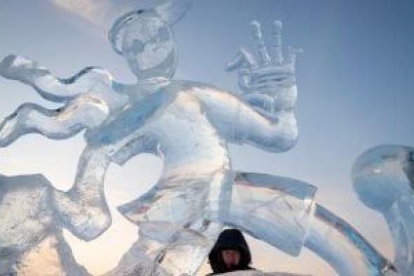 انطلاق
النسخة
الـ37
لمسابقة
هاربين
الدولية
لنحت
الجليد
فى
الصين