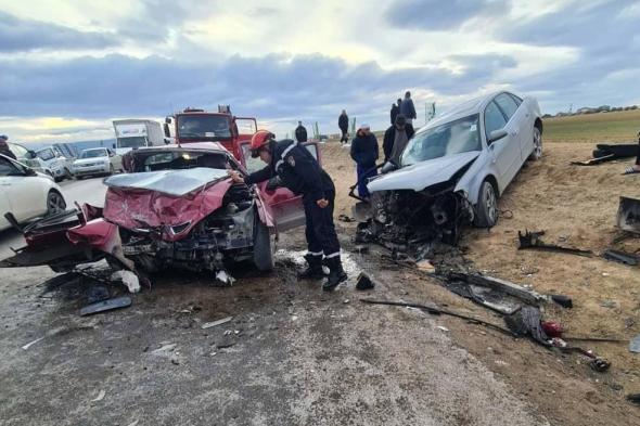 الجلفة..
قتيل
و6
جرحى
في
اصطدام
بين
3
سيارات
بحاسي
العش