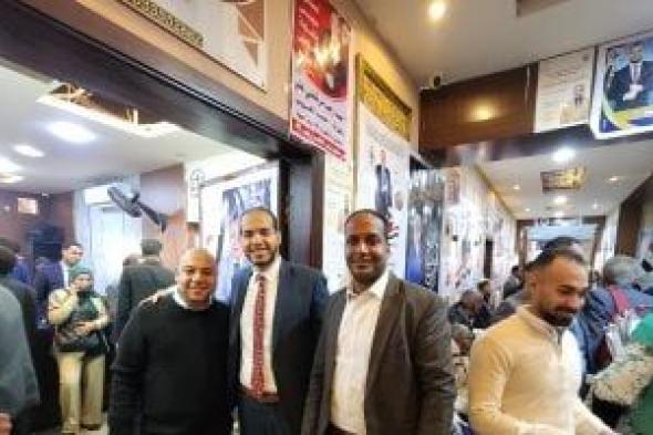 إقبال
مكثف
من
المحامين
للتصويت
بانتخابات
النقابة
الفرعية
بالأقصر..
صور