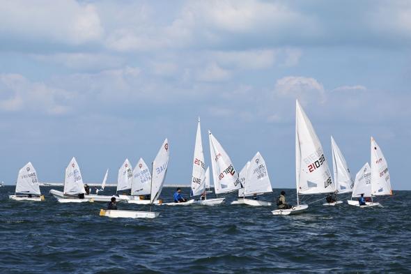 تفوق فرنسي ومصري في منافسات الألواح الطائرة «كايت سيرف»