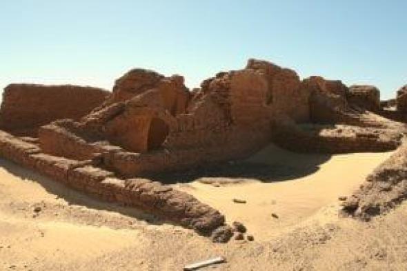 مقابر
المزوقة..
كنز
أثرى
محفور
فى
صخور
صحراء
الوادى
الجديد