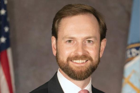 الحكومة
      الأمريكية
      تحقق
      في
      استقطاب
      شركات
      التكنولوجيا
      الكبرى
      للمواهب